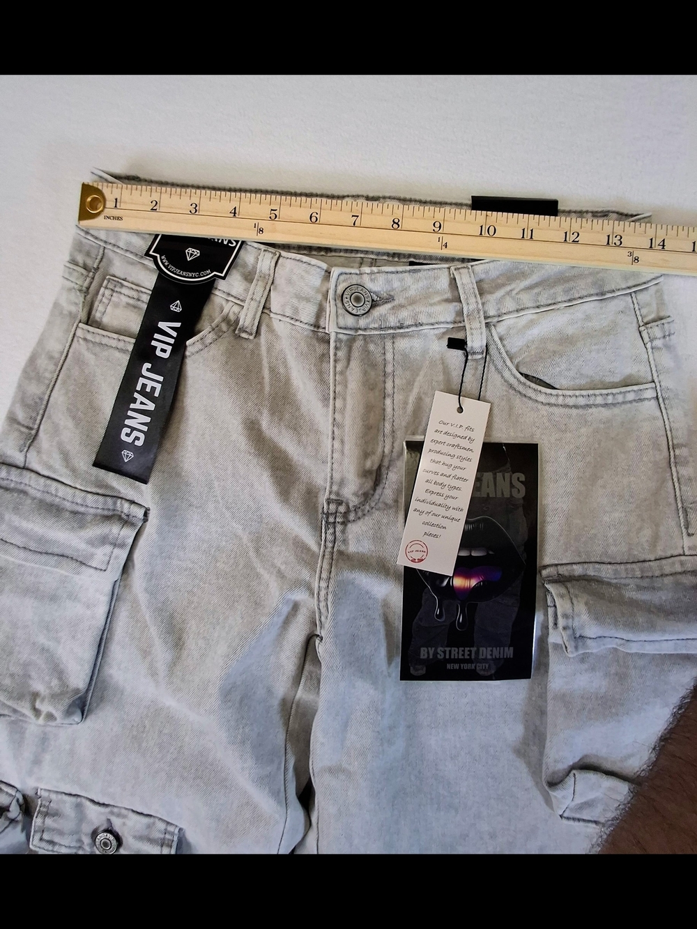 VIP Women’s Size 7 Gray Wide Leg Cargo Jeans - Picture 2 of 10